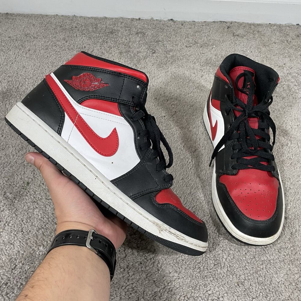Nike Air Jordan 1 Mid Bred Toe Men's Size 10.5 Black Fire Red White Sneakers
